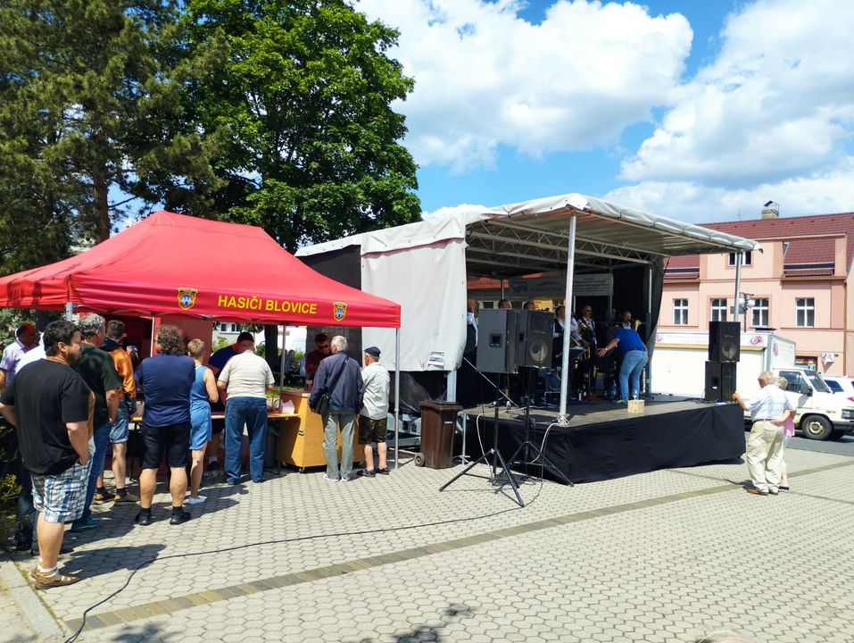 Babouci na blovickém náměstí